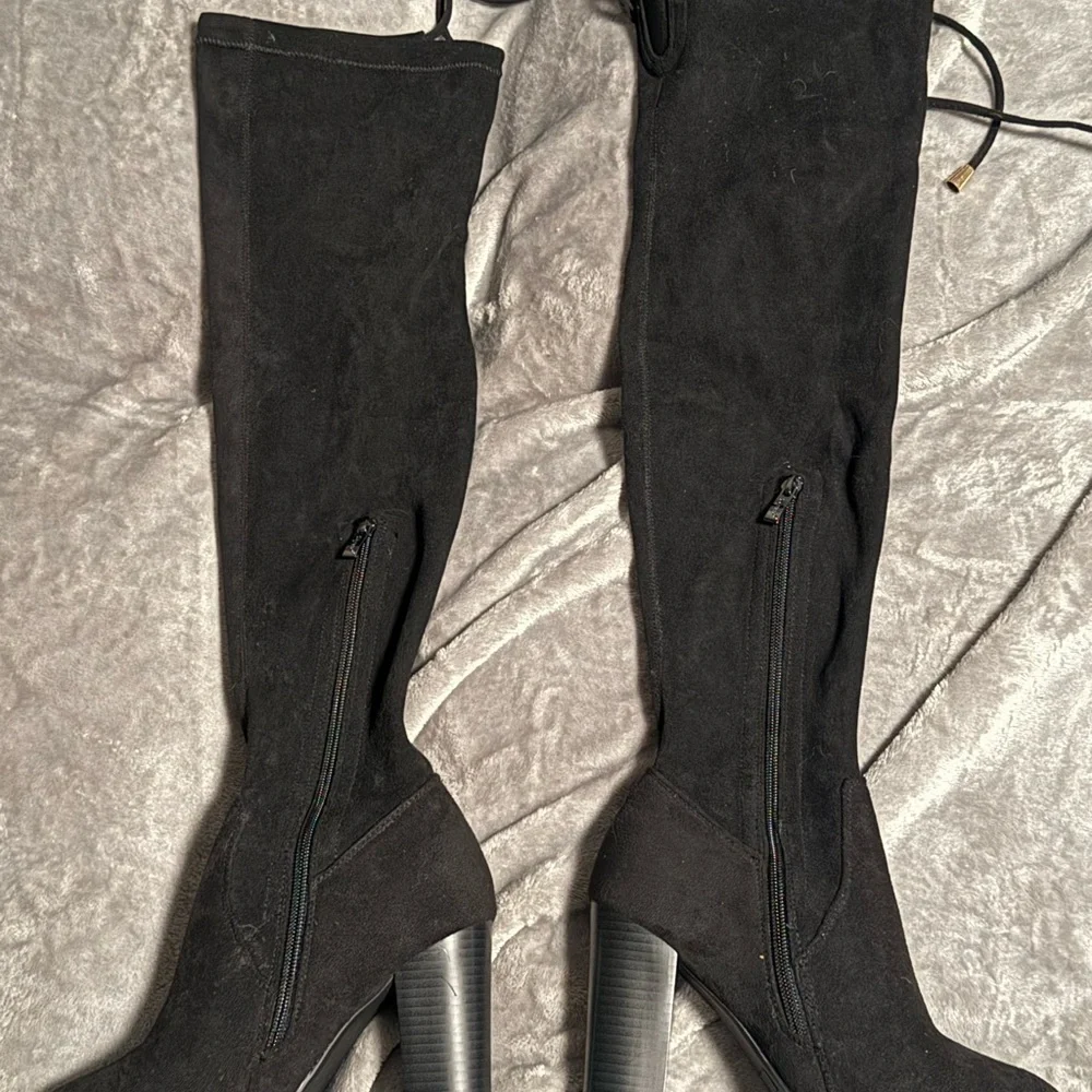 VEPOSE Black Over-the-Knee Boots size 6 U.S